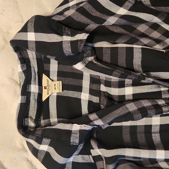 Woolrich women's black & white plaid top! - Picture 3 of 3